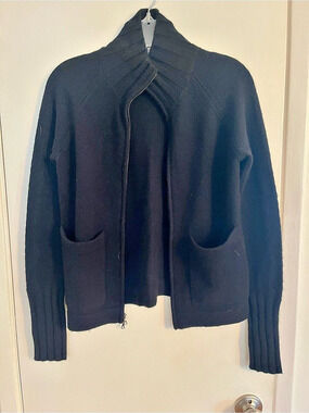 TSE Cashmere Cardigan in Black Size XS Like New